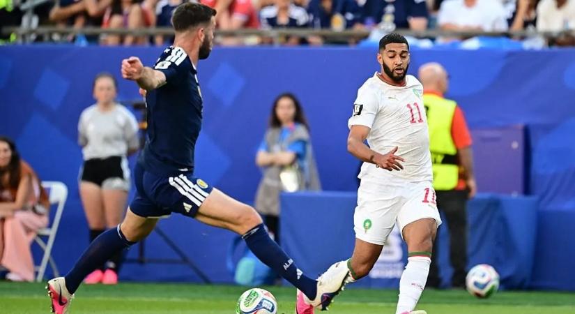 Egy félidő után Marokkó 1–0-ra vezet Skócia ellen.