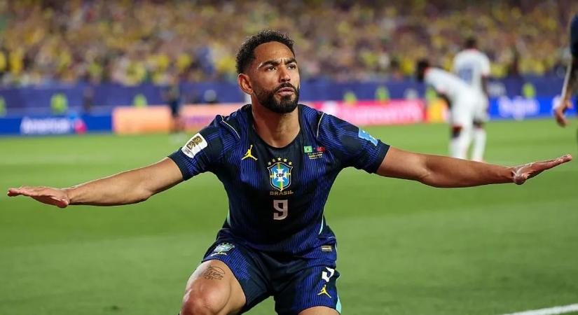 Félidőben három góllal vezet Brazília