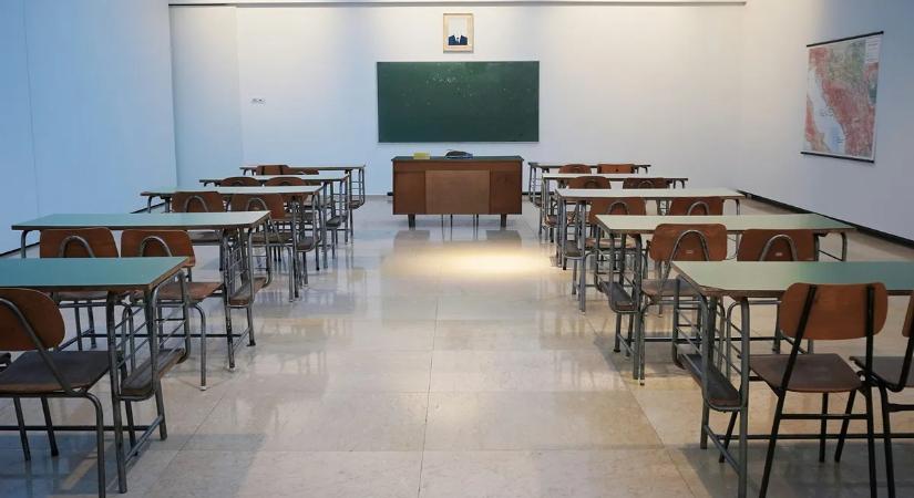 Diákjától esett teherbe a tanárnő: meg is szülte közös gyermeküket