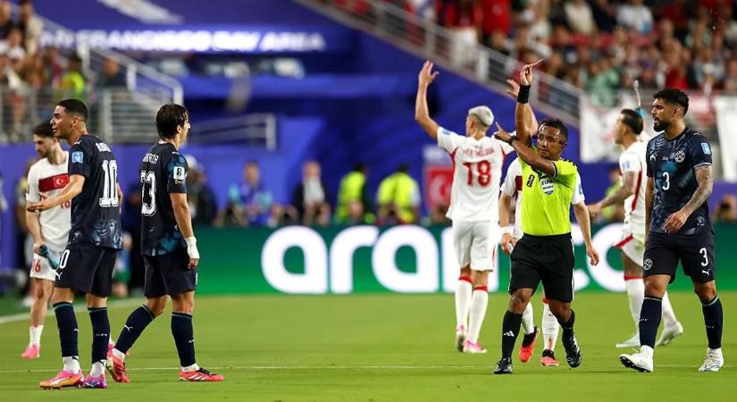 Történelmi piros lap: szájeltakarásért állították ki Miguel Almíron