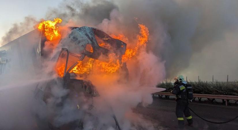 Nyolc embert vesztette életét - A tragédia után az M1-es tereléseit felülvizsgálják