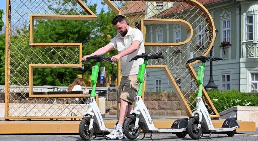Szigorúbb szabályok jöhetnek? Az egriek véleményét várják a rollerekről