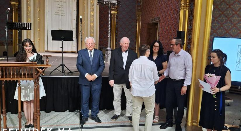 Rangos tudományos pályázati díjban részesült az ipolysági Kapusta Krisztina