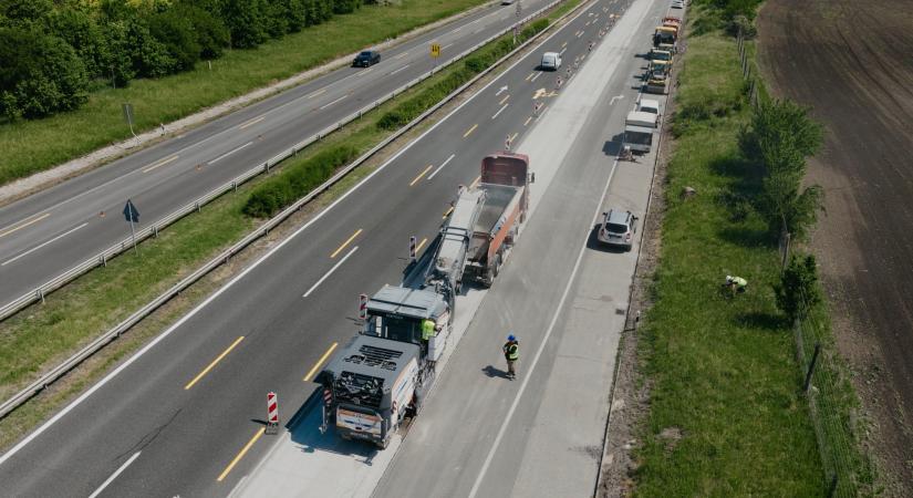 Nagyszerű hír az autósoknak: a vakáció kezdetére végeztek a munkálatokkal a forgalmas magyar autópályán