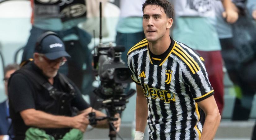 Sztárcsatárt vesz a Manchester United, öten vannak a listán