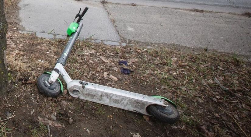 Súlyos végtagsérülés: kiderült, hogy ki vezette a rollert a hajnali balesetben