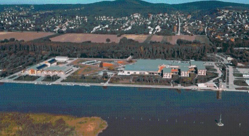 51 milliárdos akadémia épült a Velencei-tó partjára, a világbajnokságot mégis el kellett költöztetni a kiszáradó tó miatt