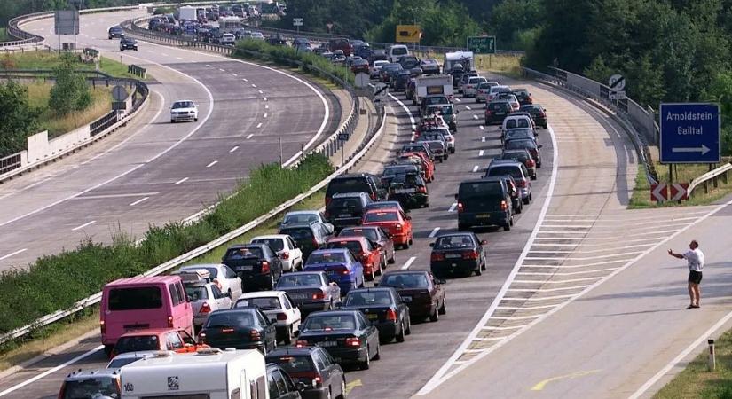 Nagy a dugó a Balaton felé – ezeket érdemes tudni indulás előtt