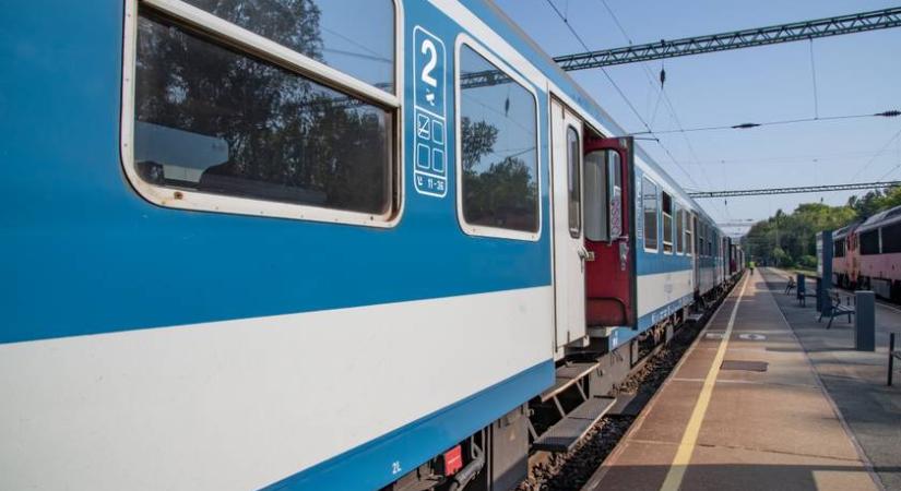 Így várja ma az utasokat a MÁV és a Volán: a minisztérium rendelte el a rendkívüli intézkedést