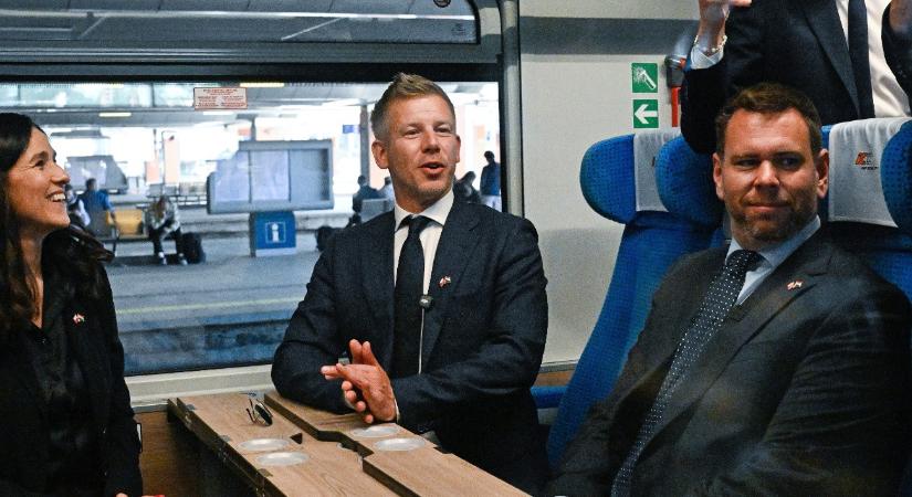 Magyar Péter és Vitézy Dávid rákészül az éjszakára