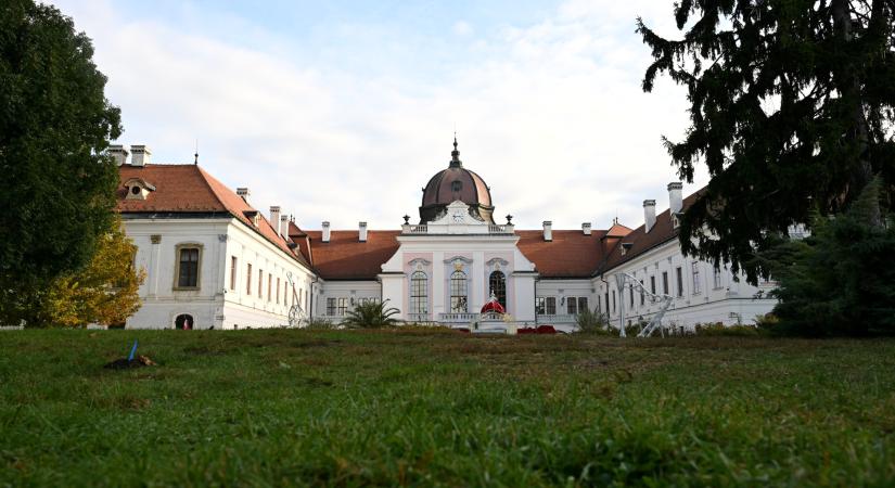 Sajtótájékoztatót tartanak a V4 miniszterelnökök kedden, a csúcs után