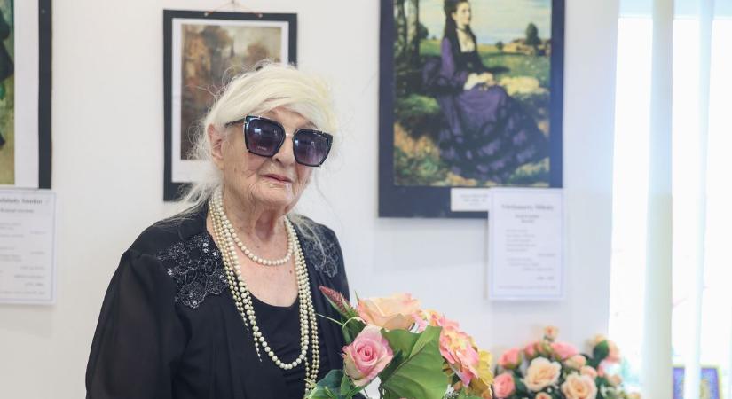 Hét évszázad magyar versei és nőalakjai elevenednek meg a Dózsavárosi Könyvtárban (galéria)