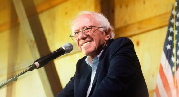 Bernie Sanders a torinói könyvszalonon: Donald Trump nem Amerika hangja