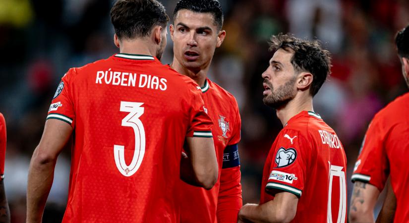 Ronaldo manchesteri védelmet kapott, az Arsenal legendája páros lábbal taposta a méltóságát