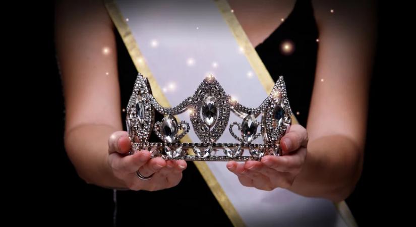 Megkoronázták Magyarország legszebb nőjét: Kiss Kamilla megy a Miss Universe döntőre