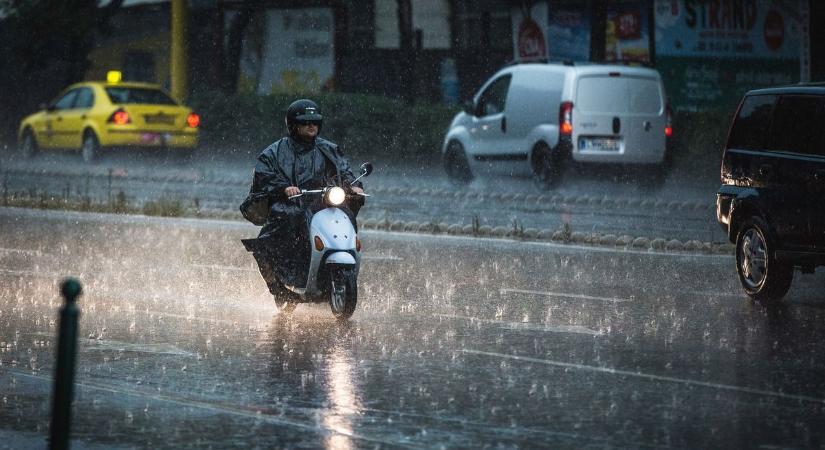 Nem elég a hőség, még a viharok is letarolhatják Hajdú-Bihart, már a riasztást is kiadták