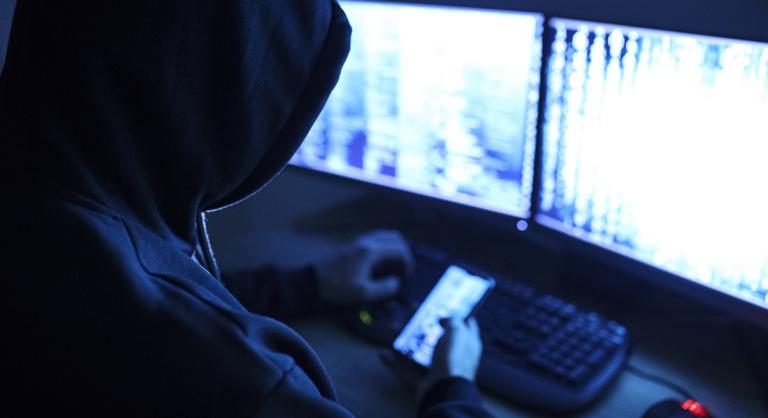 Az interneten listázzák a celebeket, akik nőket zaklatnak