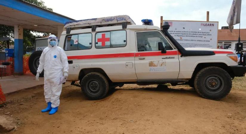 Ebolafertőzöttek százai szöknek meg a kezelőközpontokból a éhínség miatt Kongóban