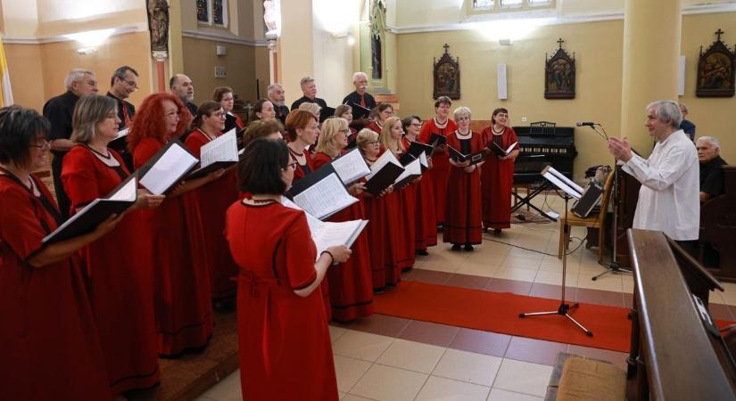 Klasszikus dallamokkal búcsúztatta az évadot a Gagliarda Kamarakórus Szekszárdon