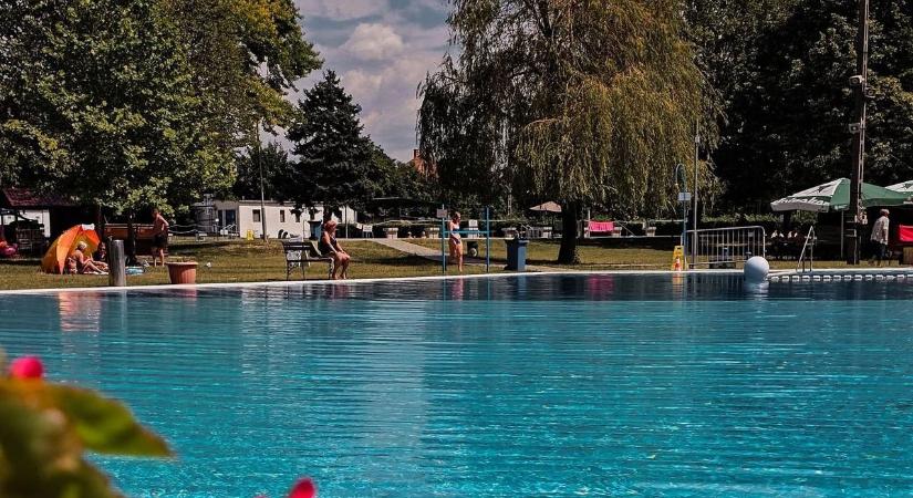 Irány csobbanni! Megnyitotta kapuit a Hatvani Strand