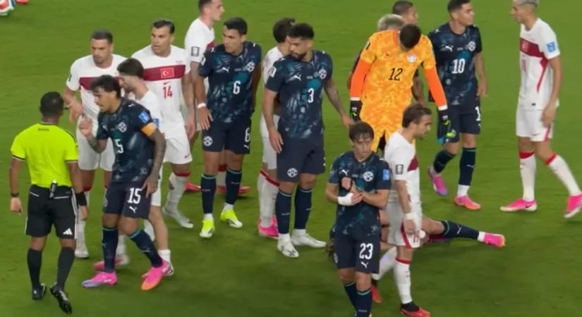 A bíró elhagyta az óráját a foci-vb-n, a paraguayi gólszerző megtalálta, és felcsatolta a saját karjára