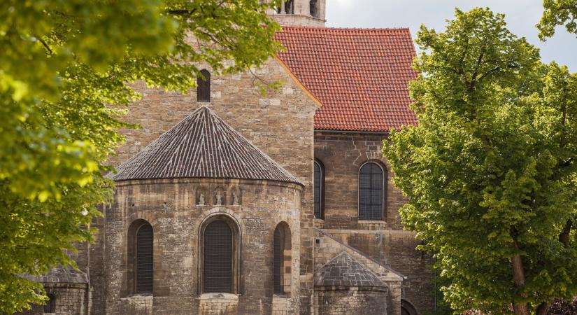 A világ leghosszabb zenei darabja, ami 639 évig tart, és most is szól egy német templomban