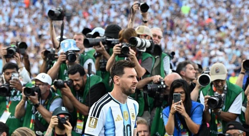 Labdarúgó-világbajnokság: ivószünet, méregdrága mezek, horrorjegyek – így kaszál a vb-n a FIFA