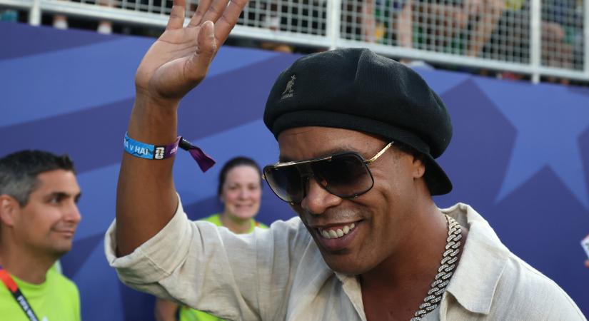 Ronaldinho visszatér? Valójában mi történik a 46 éves brazil legendával