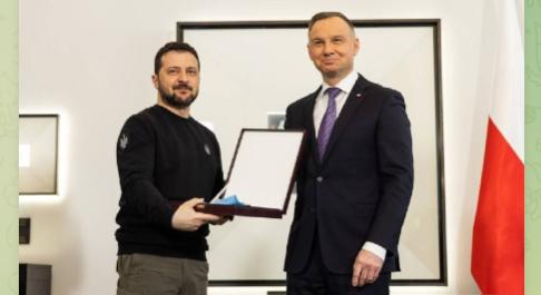 A helyzet fokozódik: sorra mondanak le lengyel kitüntetéseikről az ukrán vezetők