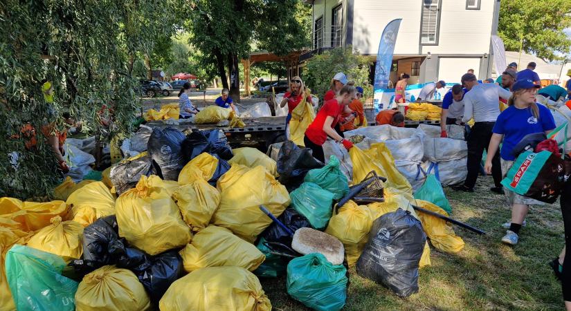 Láthatatlan szennyezés a vizeinkben: a mikroműanyag már a mindennapjaink része