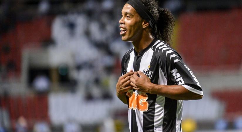 Óriási meglepetésre Ronaldinho 46 évesen aláírt egy csapathoz