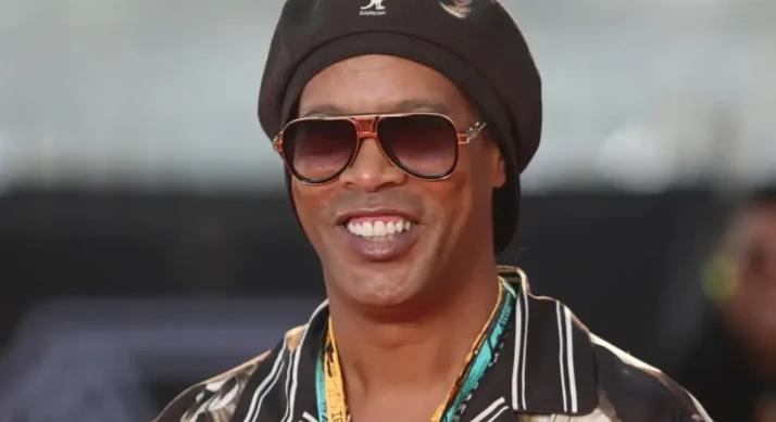 Ronaldinho visszatér? – Váratlan átigazolás rázza meg az olasz futballt