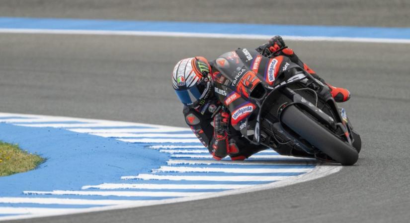 Bukott, majd megpofozott egy pályabírót a MotoGP éllovasa