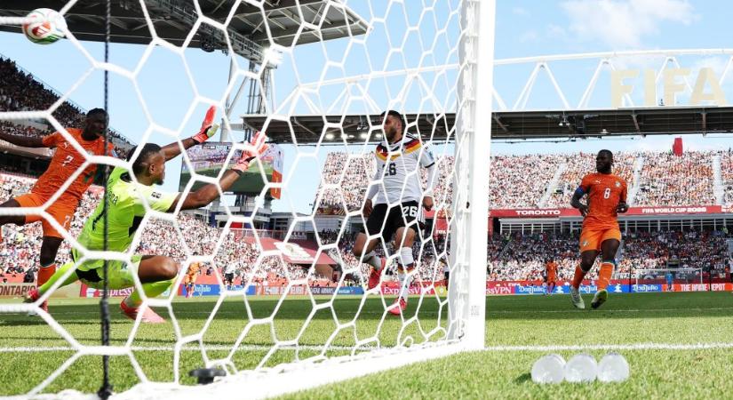 Szupercsere mentette meg a sokáig ötlettelenül futballozó németeket a vb-rangadón
