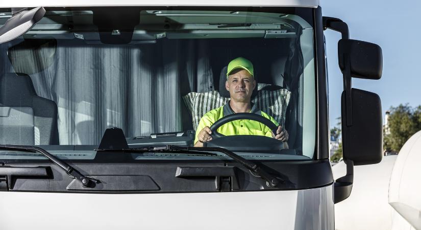 Ennyi pénzt bukhatnak a hazai fuvarozók járművenként