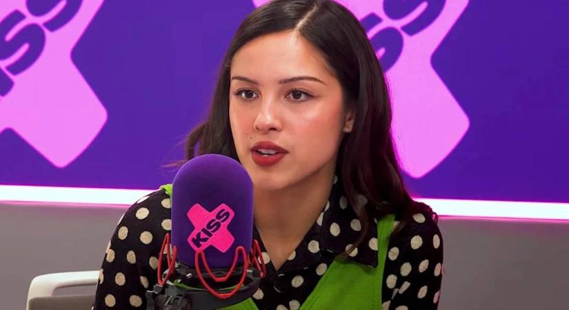 Érzi a felnőttpelenkák bűzét a színpadon a fiatal popsztár – Kipakolt az első sorban állókról Olivia Rodrigo
