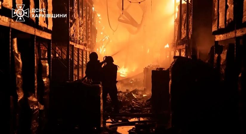 Harkivra is irányított bombával csaptak le az oroszok, halott és sérültek is vannak