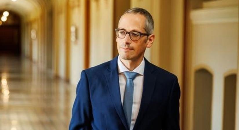 Nem emelkedik automatikusan a polgármesterek és a vármegyei elnökök fizetése