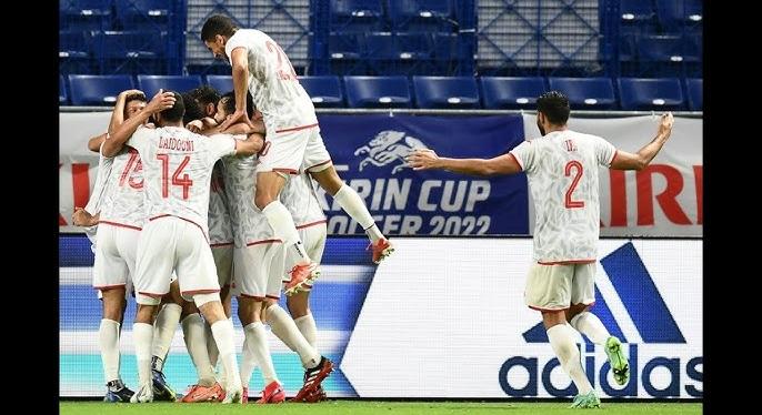 Japán győzelem, tunéziai búcsú