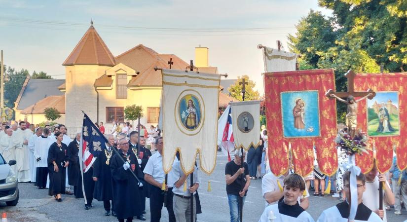 Bacsfa-szentantali Könnyező Szűz búcsúja