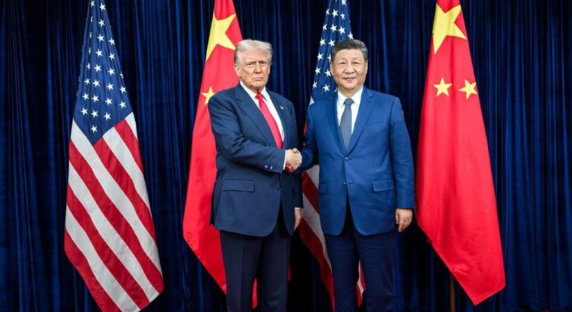 A kínai elnök mindhalálig akar uralkodni, mint Mao Ce-tung — de már készül az utódlásra