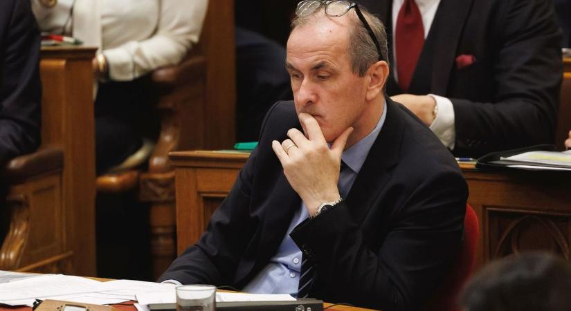 Győrfi Pál után az orvosokat regulázza meg a táncos miniszter, napokon belül számíthatnak rá
