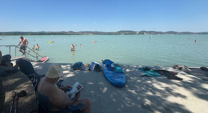 Perzselő hőség, 26 fokos víz és zivatarveszély várja a Balatonra érkezőket