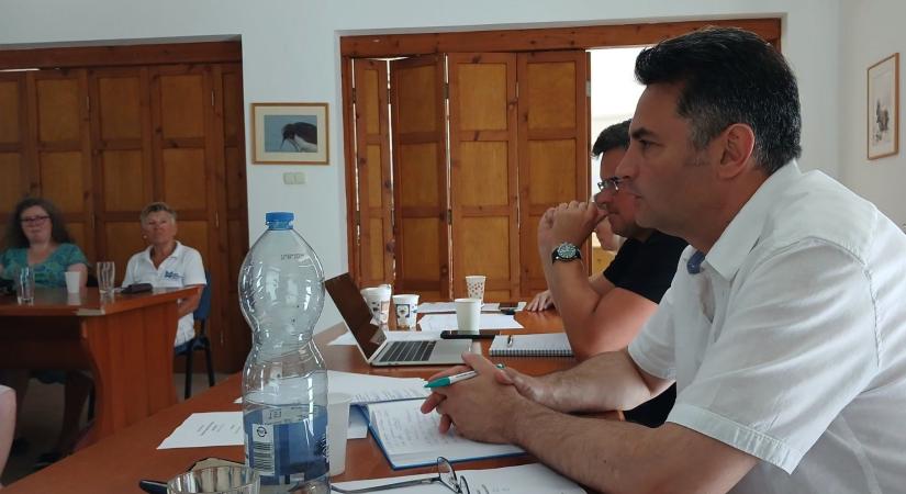 Ismét Márki-Zay Pétert választotta meg pártelnöknek az MMN
