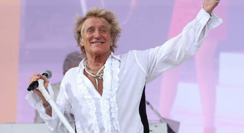 A 81 éves Rod Stewart csak oxigénpalackkal tudta folytatni szombati koncertjét