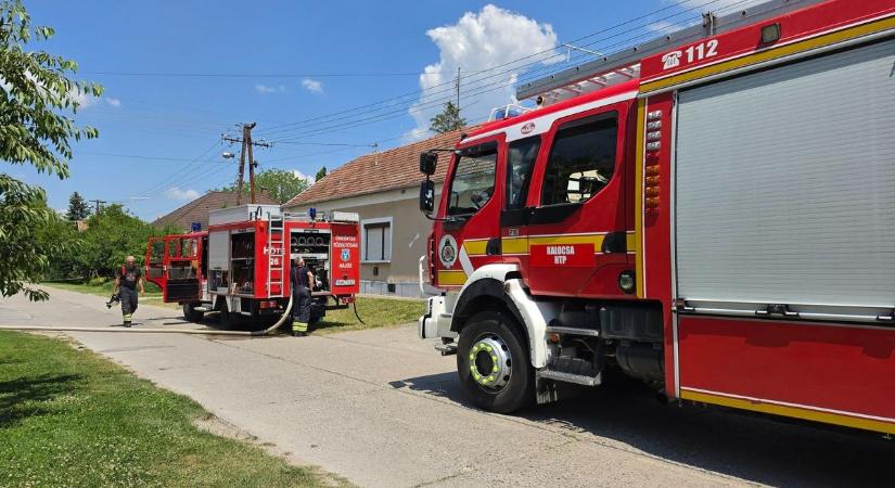 Egy felrobbant féktisztító spray okozhatta a garázstüzet a Munkácsy utcában  fotók