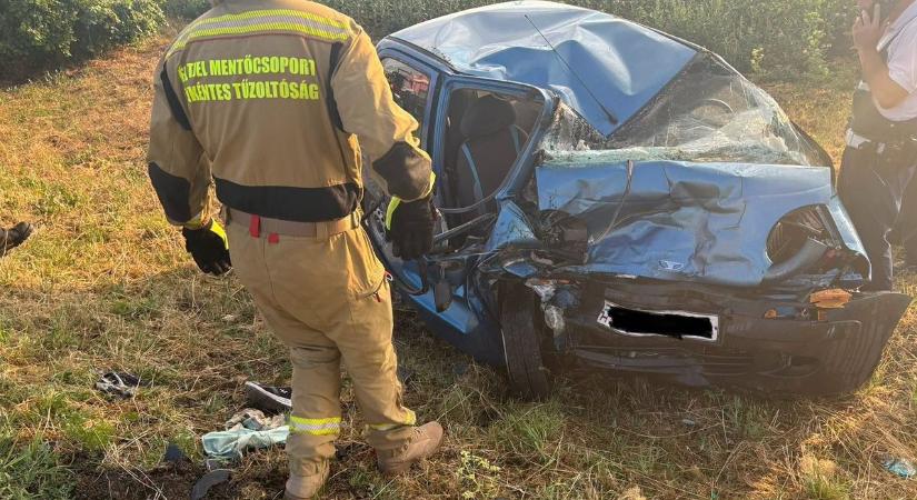 Apák napja hajnalán halt meg a vétlen sofőr a Zagyvarékas mellett történt szörnyű frontális karambolban