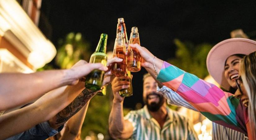 Betiltották az alkoholfogyasztást az európai ország közterein – Jó okuk volt rá