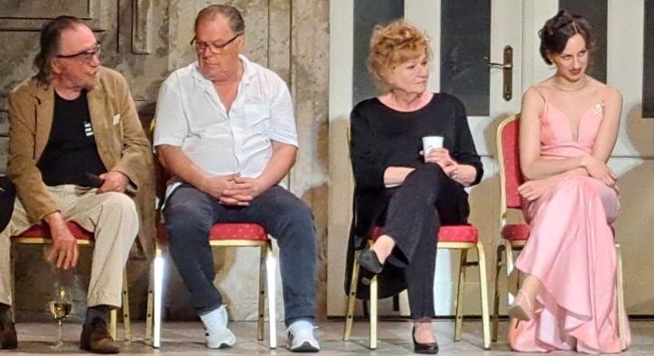 SZÍNHÁZI LEGENDÁK – Mellettem az utódom, avagy Hyppoliték duplán