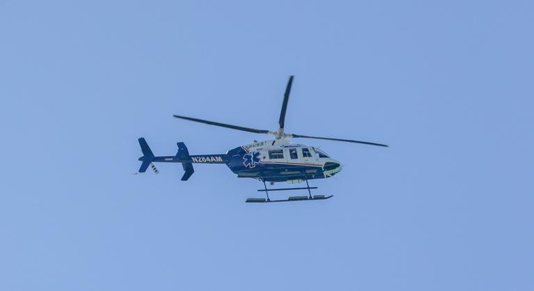 Balesetet okozott, majd megpróbálta ellopni a helyszínre érkező mentőhelikoptert egy férfi